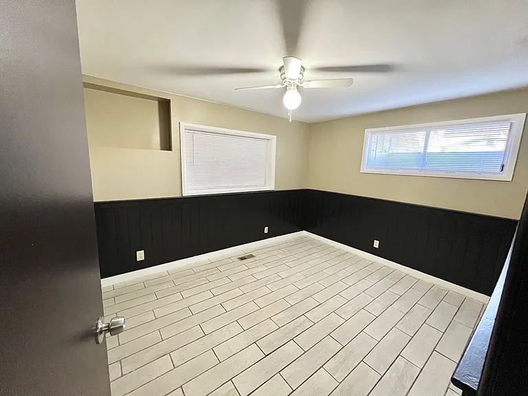 381 E Kensington Ave #B — Photo 10