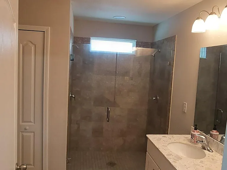 388 Glasgow Dr — Photo 12