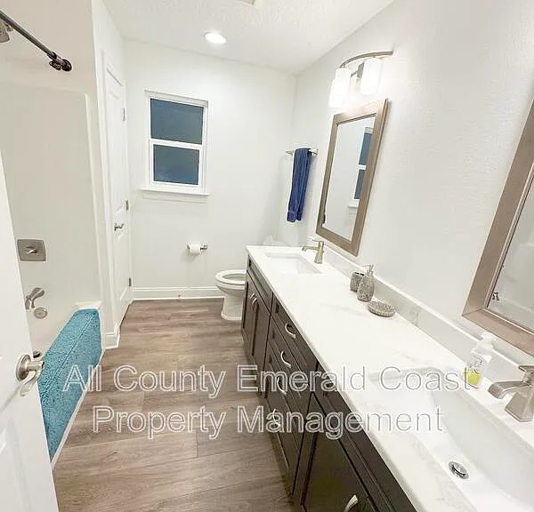 481 Kelly St — Photo 39