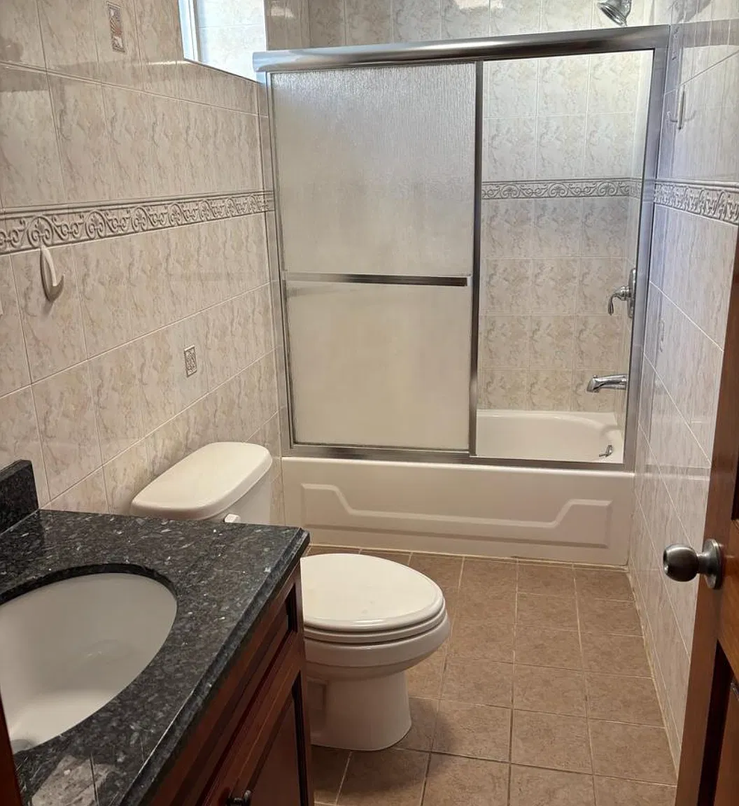 1 bed, 300 sqft, $950 — Photo 2