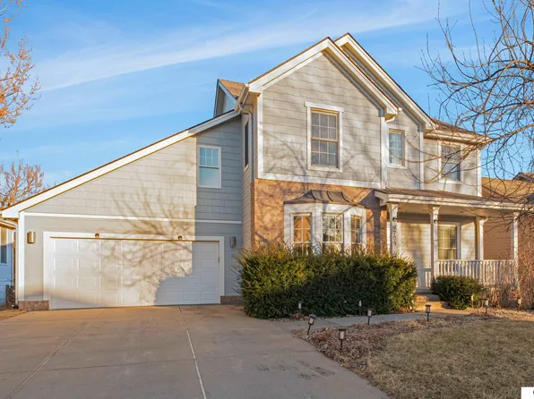 9703 S 28th St, Bellevue, NE 68123