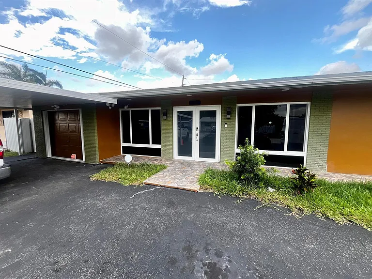 2321 Tarpon Dr #2 — Photo 6