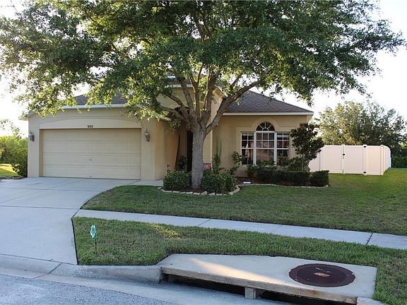 3rd image of 9109 Lost Mill Dr