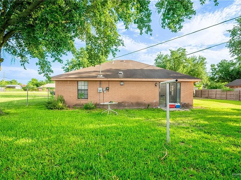 2702 Blue Jay Dr — Photo 16