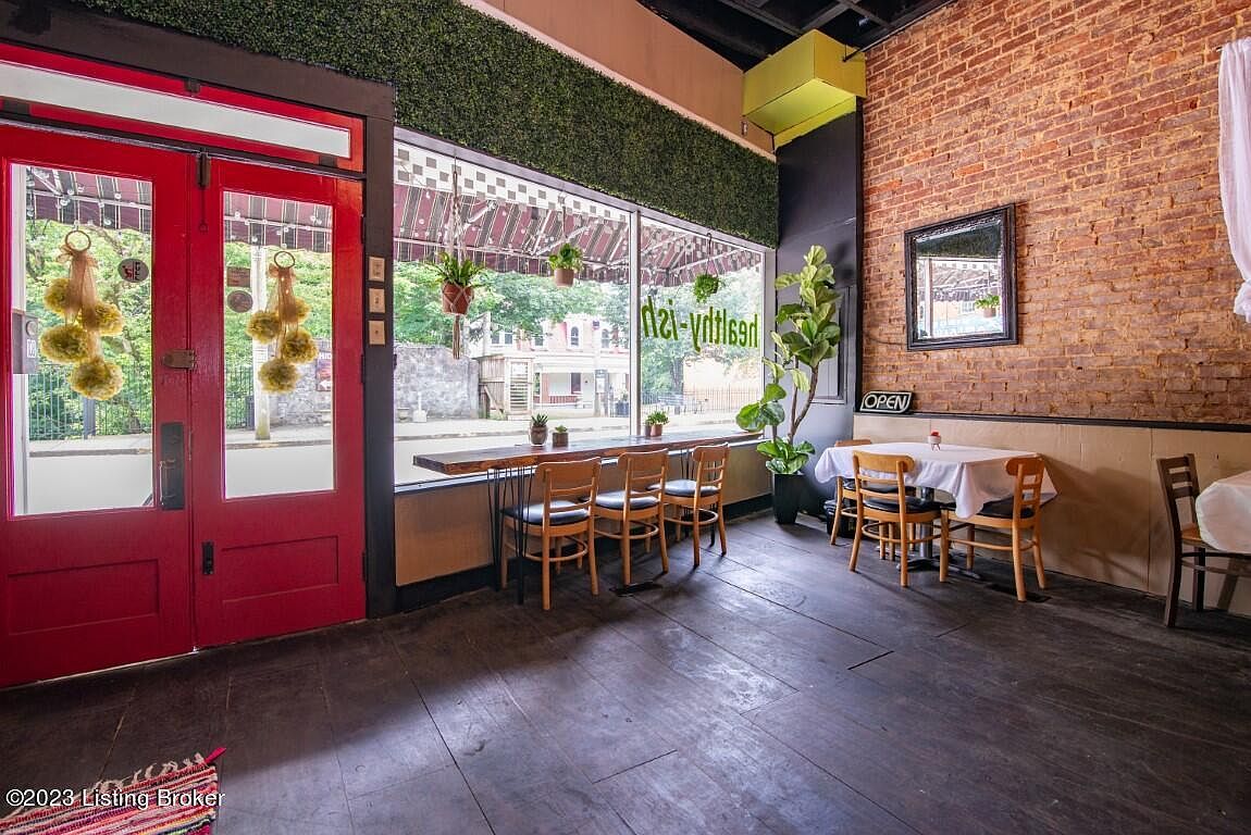 108 W Main St, Horse Cave, KY 42749 Zillow