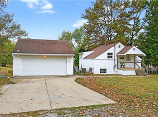 217 Hickory Dr, Beaver Falls, PA 15010