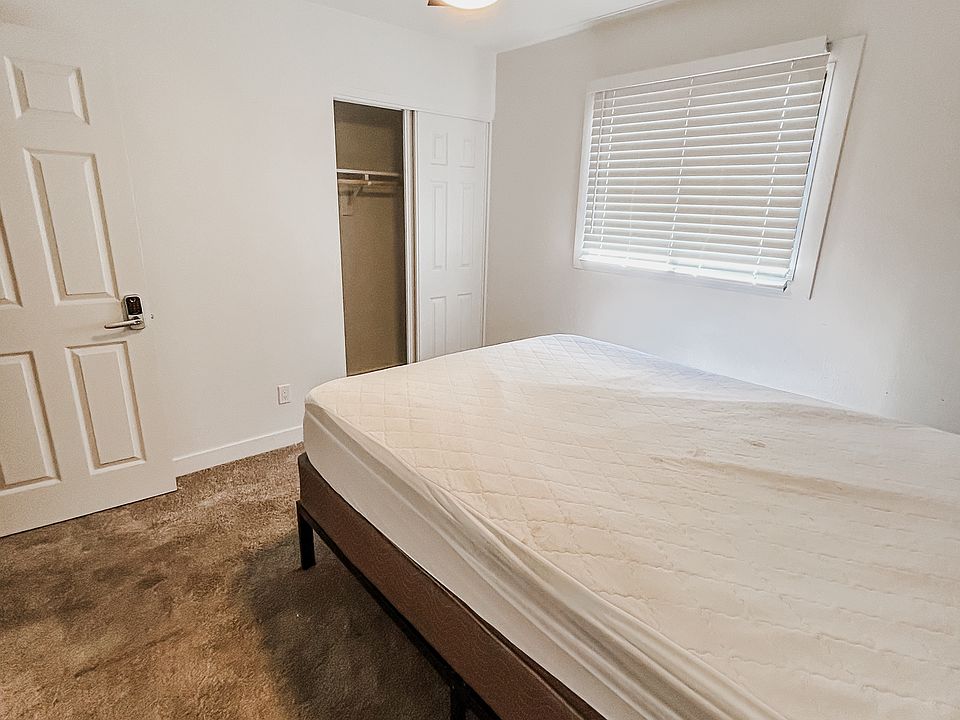 1st image of 30 N Cottonwood Dr #3