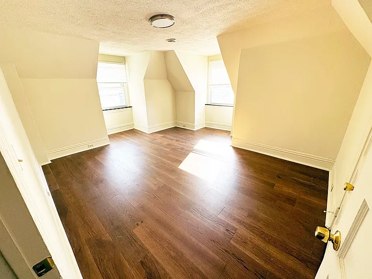 5501 Black St #3 — Photo 8
