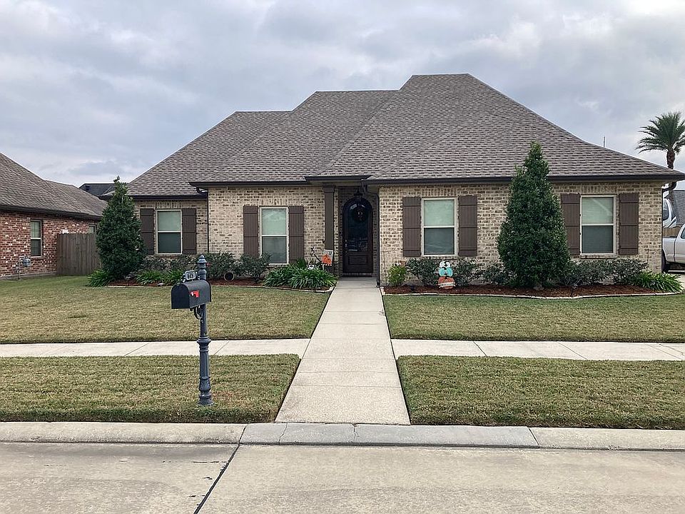 1st image of 615 Lancaster Dr