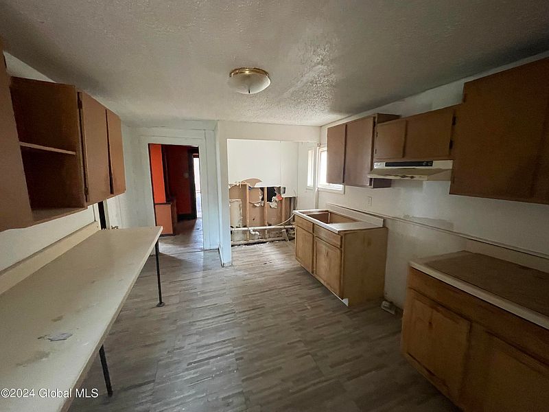 5th image of 602 Clinton Avenue