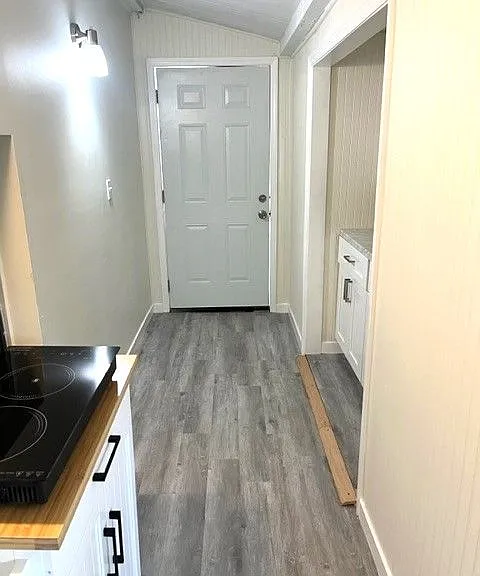 2376 Case Ln #B — Photo 4