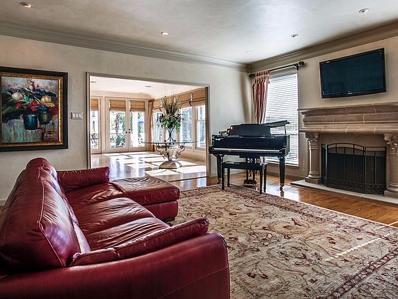 5th image of 1810 Waterford Ln