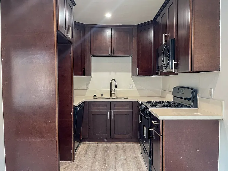 14715 Chadron Ave — Photo 9