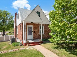 2229 Brown Rd, Saint Louis, MO 63114