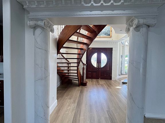 4th image of 7838 Jasper Cres