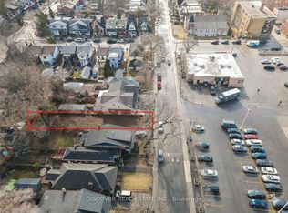 95 Gainsborough Rd, Toronto, ON M4L3C3