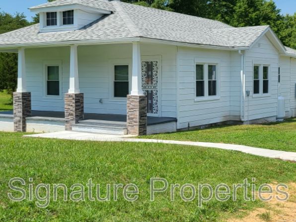 7963 Cross County Rd, Mineral, VA 23117