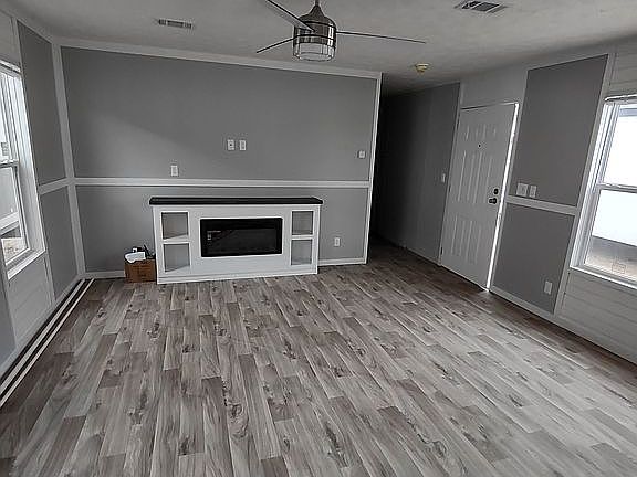 2nd image of 1317 Plum St