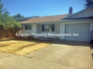 241 S 35th St, Springfield, OR 97478