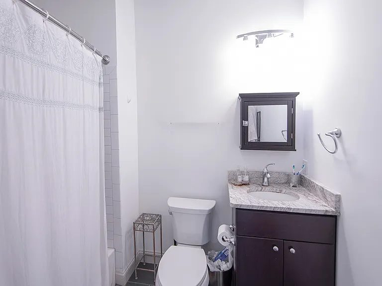 Queen Village Lofts — Photo 12