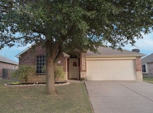 741 W Bend Blvd, Burleson, TX 76028