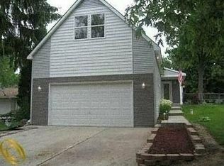 3155 Beaumont Dr, Highland, MI
