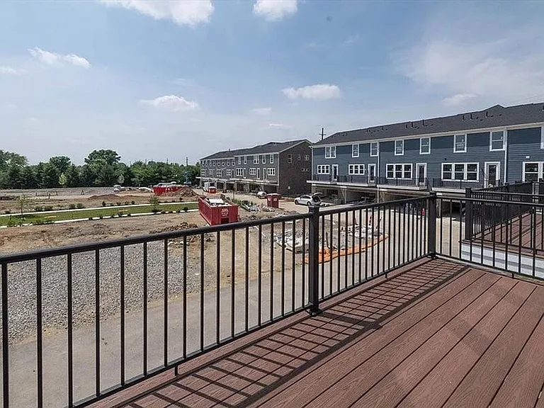 7234 Otley Dr — Photo 38