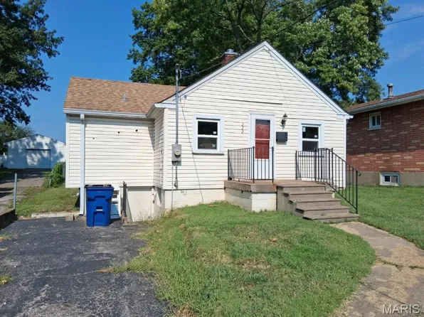 2221 Wolter Ave, Saint Louis, MO 63114