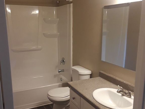 3rd image of 3829 Whitney Ave APT 23
