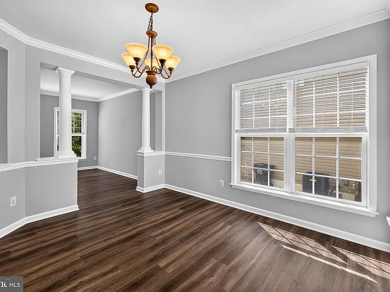9036 Woodpecker Ct — Photo 11