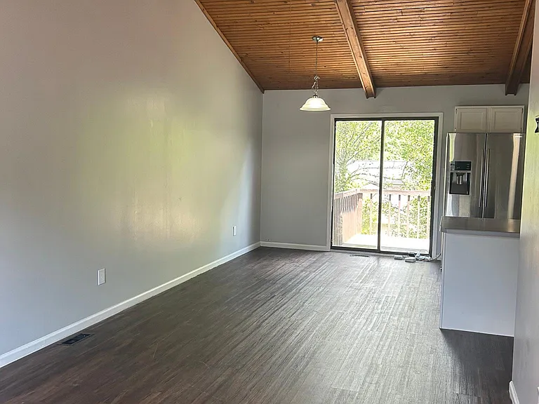 3908 Lauren Way — Photo 4