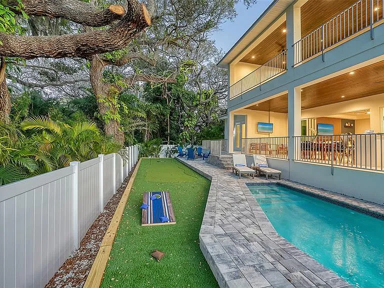1537 Siesta Dr — Photo 4