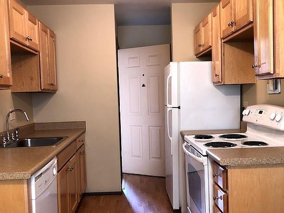 Full kitchen view