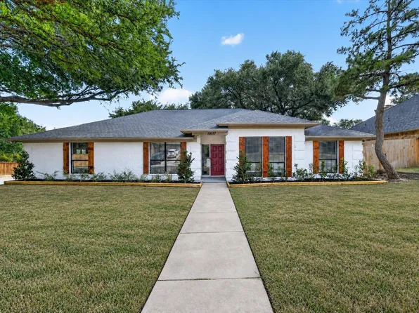 10117 Stoneleigh Dr, Benbrook, TX 76126