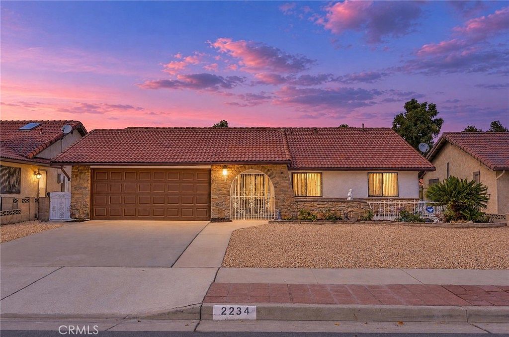2234 Redwood Dr — Seven Hills Golf Club