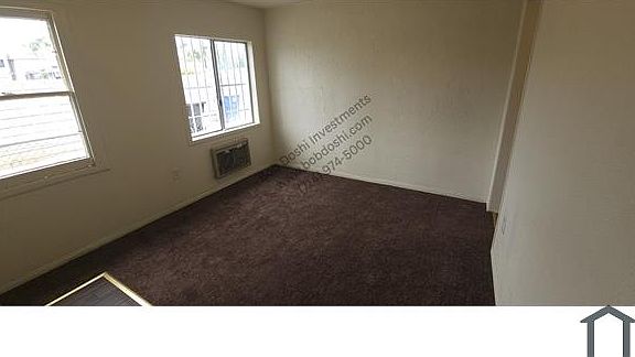 3rd image of 146 E 4th St