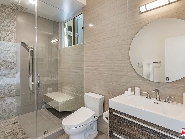703 N Maple Dr — Photo 25