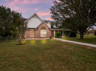233 Garden Bnd, La Vernia, TX 78121