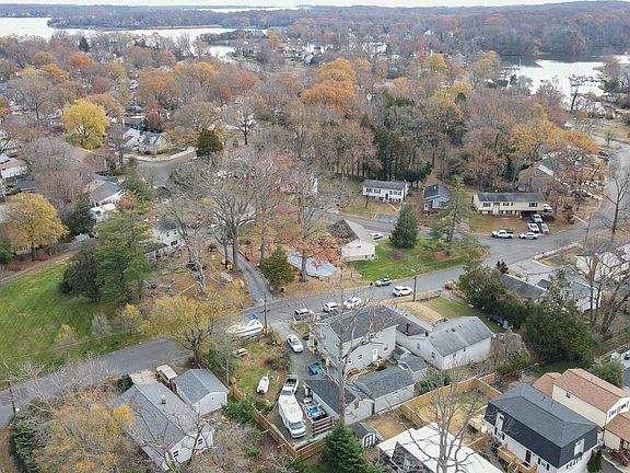 4th image of 1732 Shady Side Dr