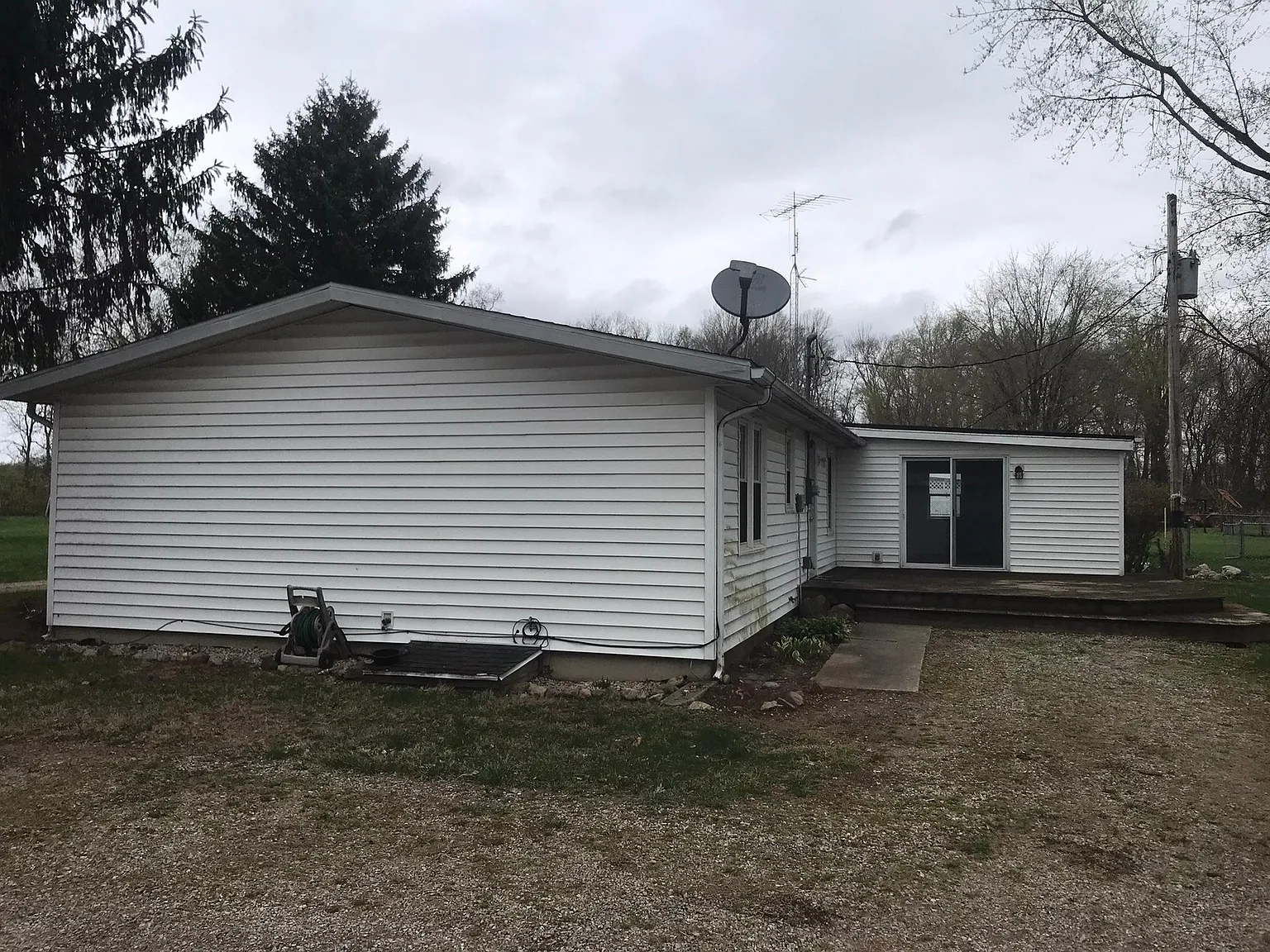13852 W County Line Rd — Photo 3