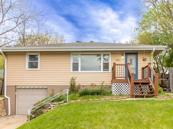 8514 Pinkney St, Omaha, NE 68134