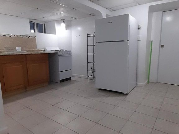 3rd image of 8722 125th St