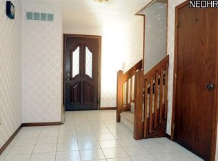 10231 Twin Oaks Dr, Cambridge, OH 43725