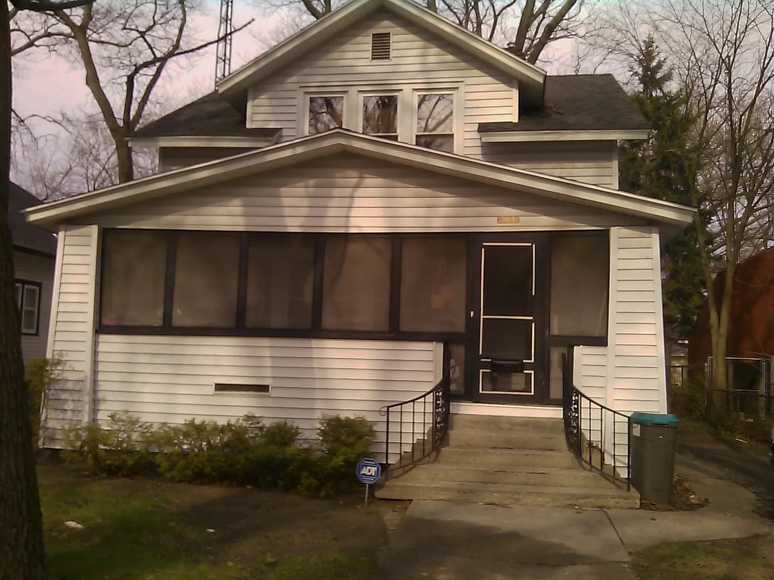 2913 8th St photo 1