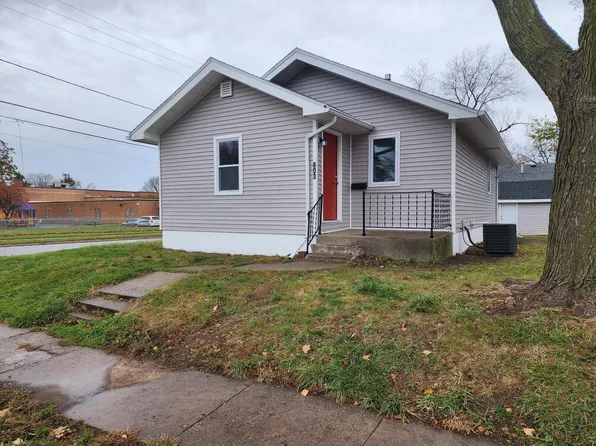 603 E 7 1/2 St N, Newton, IA 50208