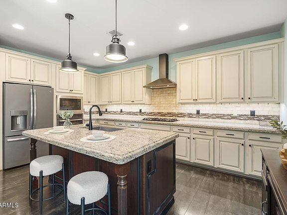 4th image of 2149 S WADE Drive