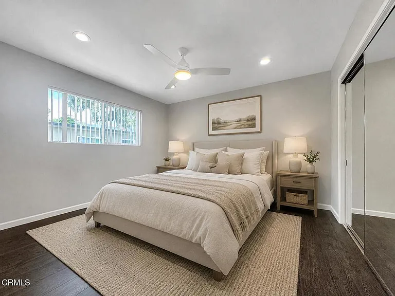 580 N Los Robles Ave #11 — Photo 13