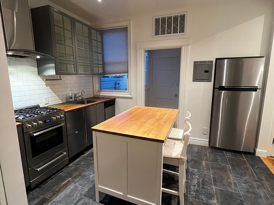 1st image of 21 Lapidge St #5