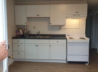 809 S State St APT 11, Lockport, IL 60441