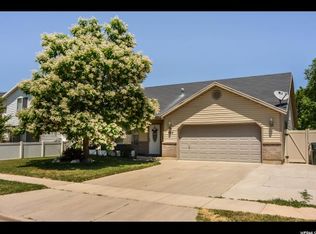 434 W Meadowbrook Dr, Ogden, UT 84404